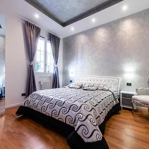  Apartment Fashion Silver Italy