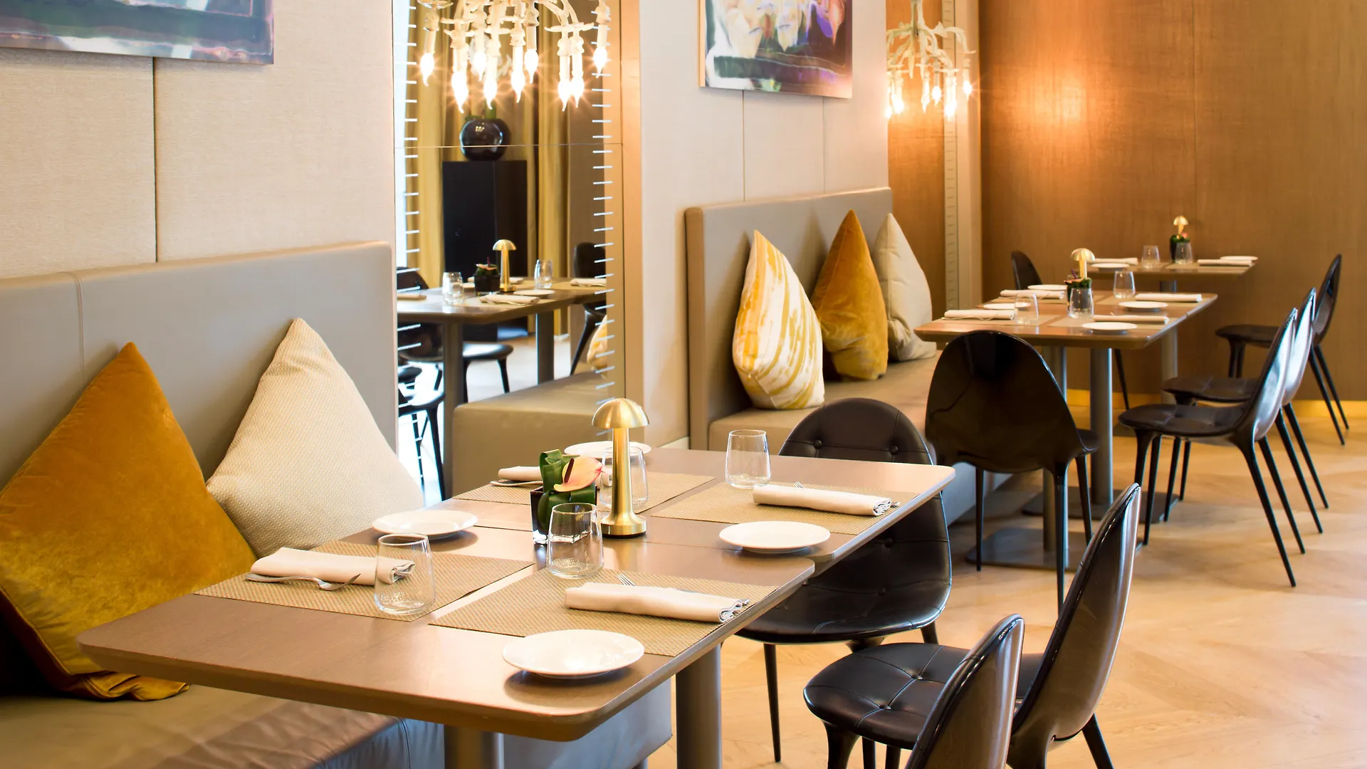 **** Hotel Rosa Grand Milano - Starhotels Collezione Włochy